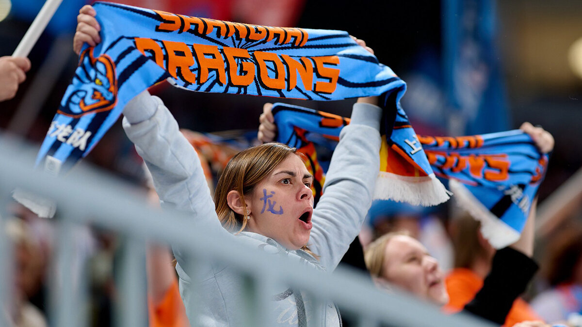 КХЛ о недопуске фанатов в форме Шанхая в Ледовый: Действия СКА соответствуют регламенту. Сотрудники не могли перевести тексты из иероглифов самостоятельно