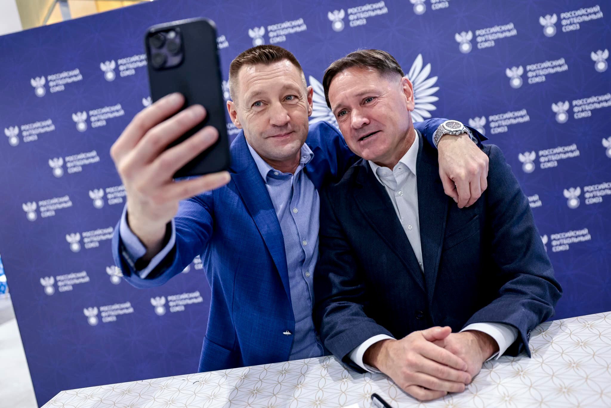 Спартаку нужен тренерский тандем Аленичева и Тихонова. Мы тратим бешеные деньги на иностранцев, наши специалисты ничуть не хуже. Коршунов о красно-белых