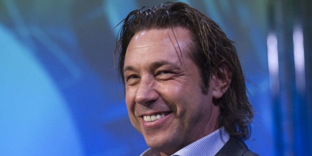 Александр Мостовой: Многие не знают, кто стоит на лавке у Спартака. Какая разница-то, играют футболисты, все придумано. Поставь Мусаева в Оренбург или Пари НН  через месяц-два уволят