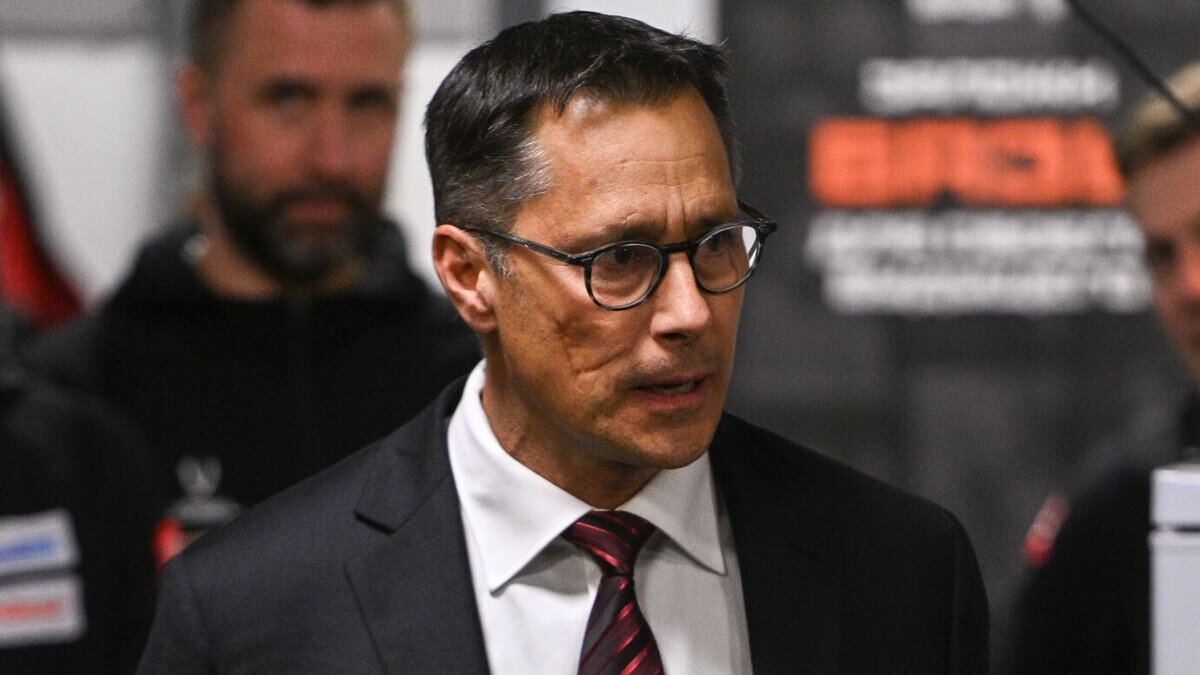 Ги Буше о 5:6 от Нефтехимика: Удаления нас подвели. Соперник почувствовал кровь и смог вытащить матч. Невероятная ситуация