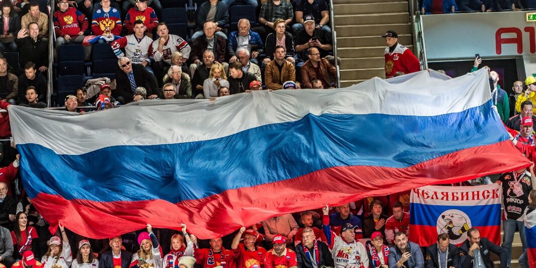 Болельщикам запретили приходить на матчи ЧМ по хоккею в Чехии с флагами России и Беларуси