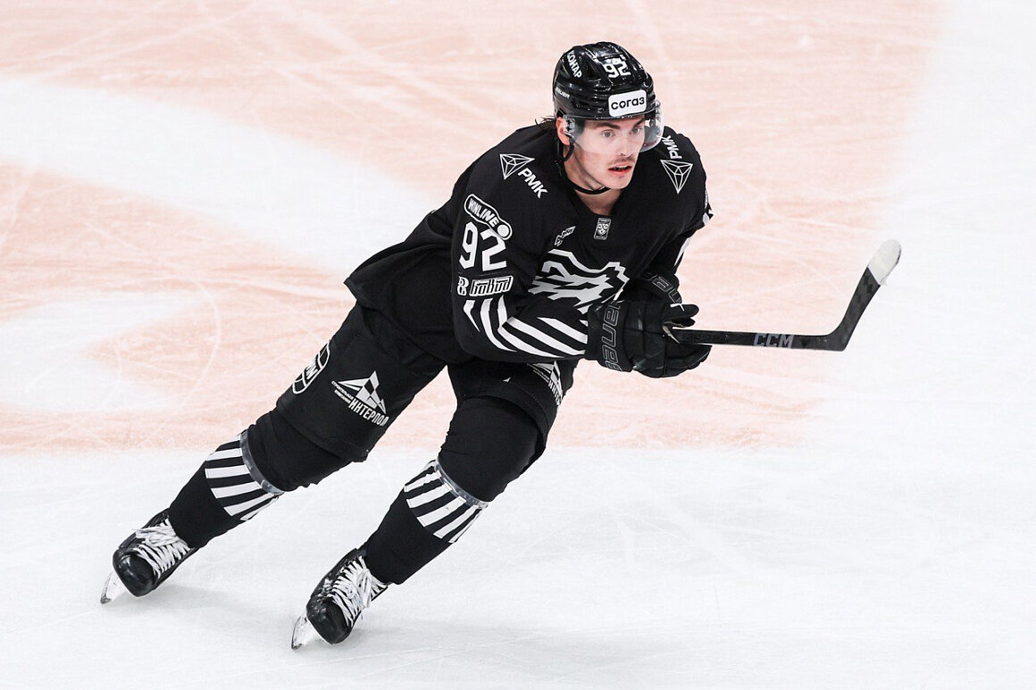 Трактор обменял Дюбе в СКА на Смирнова