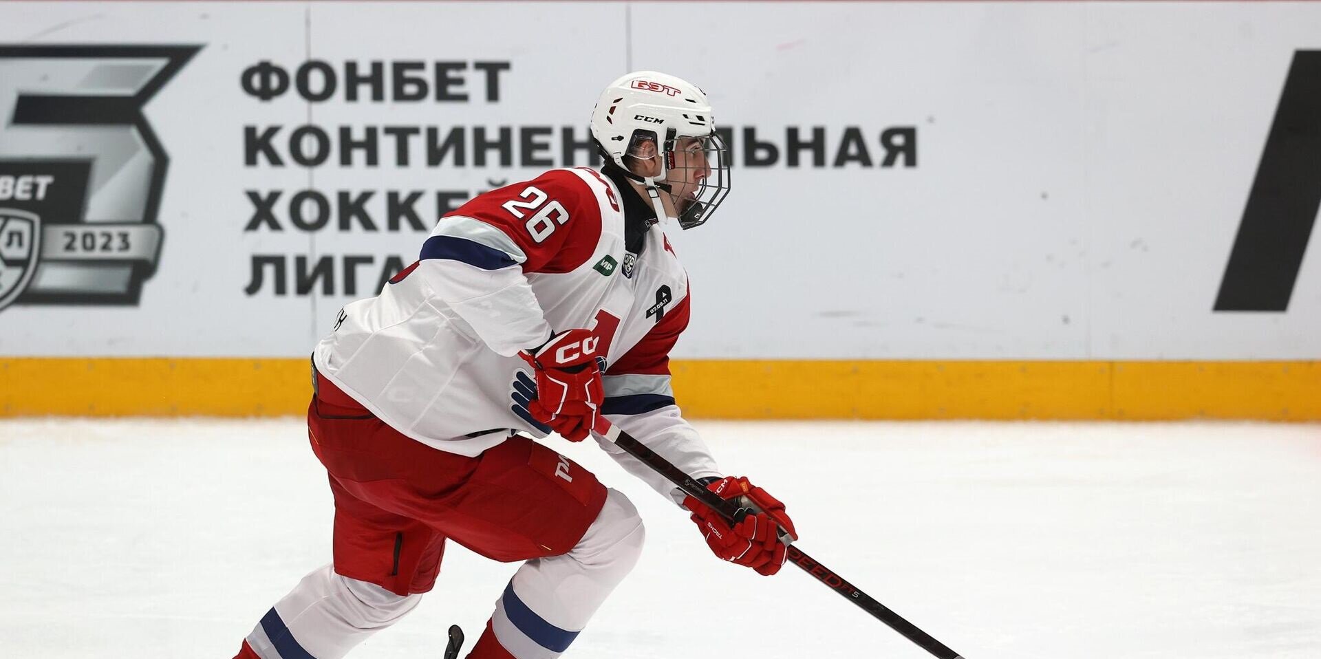Симашев о контракте с Локомотивом: Два года  хороший срок, чтобы стать лидером и отправиться в НХЛ готовым игроком. Я намерен играть в топ-4 защитник