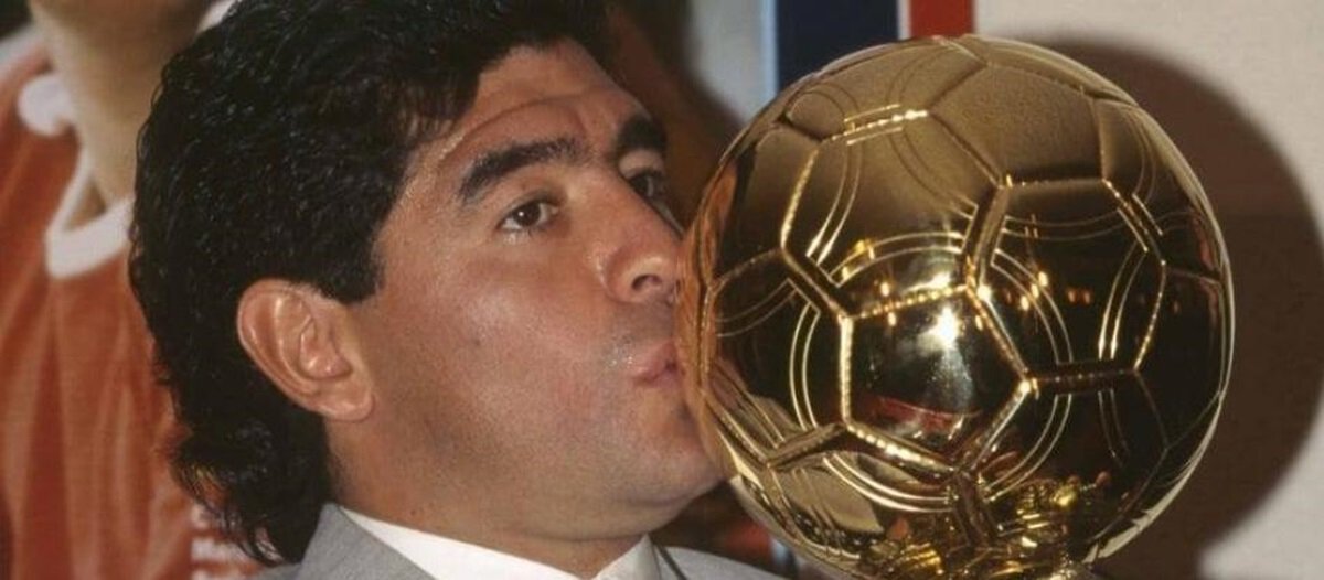 Продажа Золотого мяча Марадоны приостановлена. Семья Диего утверждает, что приз был украден