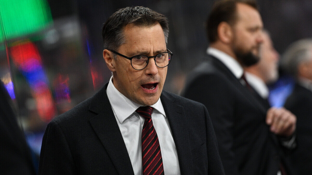 Ги Буше о 2:4 от Сибири: Начали нормально, но потом нахватали удалений и потеряли инициативу. Мы недостаточно создали и не наработали на победу