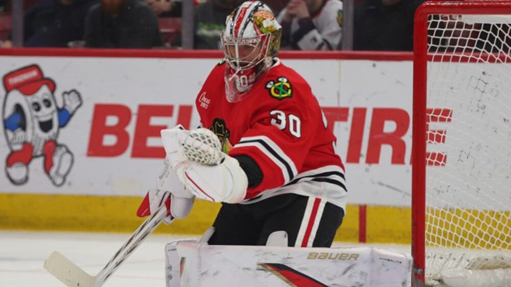 Найт 1-я звезда матча с Рейнджерс. Вратарь Чикаго отразил 21 бросок, сыграв на ноль во 2-й раз в сезоне НХЛ