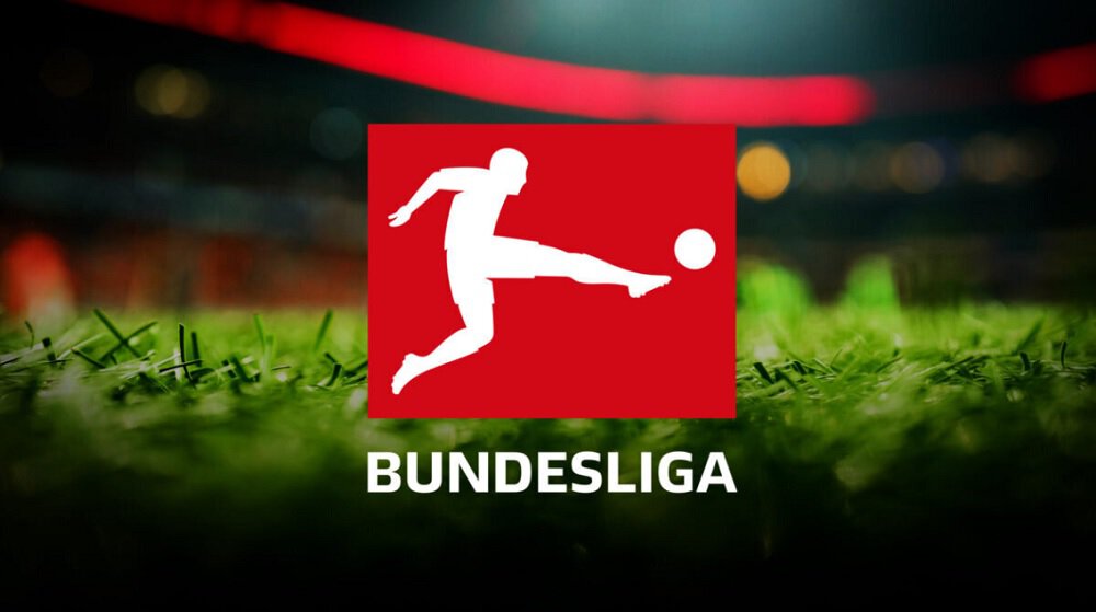 Чемпионат Германии. Бавария уступила Штутгарту, Дортмунд забил 5 голов Аугсбургу, Байер сыграет в воскресенье