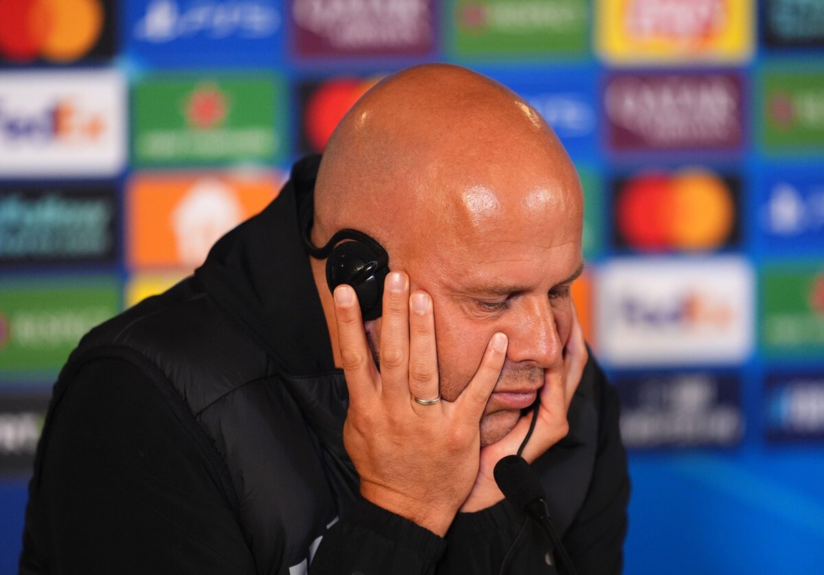 Фердинанд о критике Слотом тактики соперников: Оправдания. Есть много способов играть и побеждать, не только тики-така. У Ливерпуля в составе лучшие игроки мира, надо адаптироваться