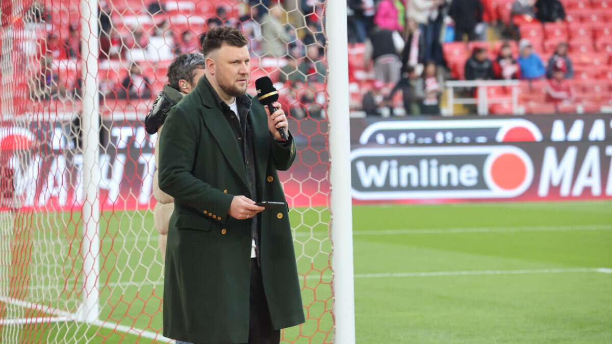 Дмитрий Шнякин: Почему завелся Станкович Мы спрашиваем о том, что не понравилось в судействе, в каждом флеш-интервью. Что не так с этим вопросом