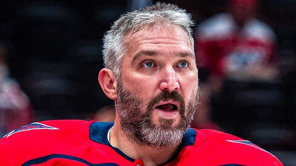 Овечкин забил 908-й гол в НХЛ. С учетом плей-офф  985-й, до рекорда Гретцки  31 шайба