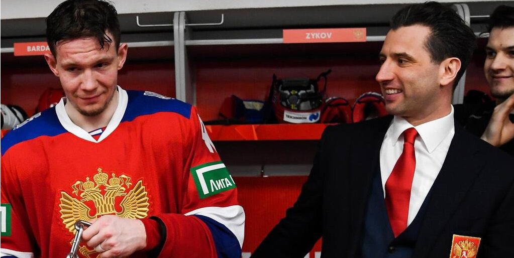 Зыков из СКА сыграет за Россию 25 на КПК вместо Каюмова, сообщил Ротенберг. В семье форварда Локомотива ожидается рождение ребенка