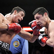 Рафаэль Маркес, Исраэль Васкес, WBC, титульные бои, первый полулегкий вес