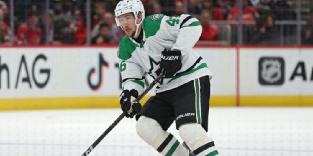 Любушкин забил 1-й гол в сезоне в матче с Анахаймом. У защитника Далласа 6 очков в 25 играх