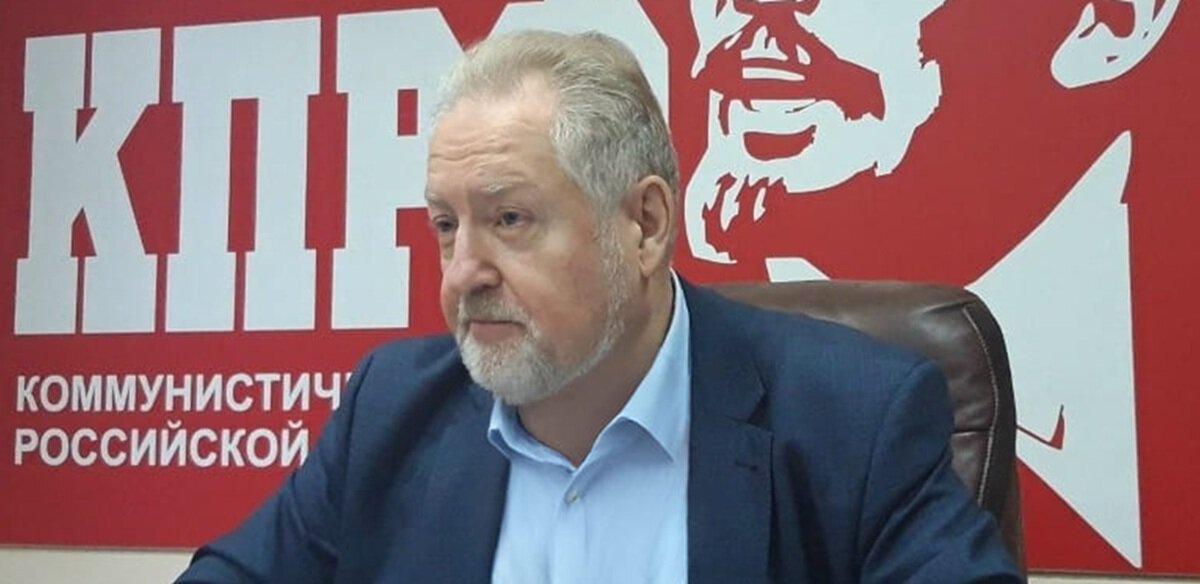 Депутат КПРФ Обухов против пива на стадионах: При нынешнем уровне озлобленности и моральной деградации нашего общества я ничего хорошего не вижу. Это определенный риск