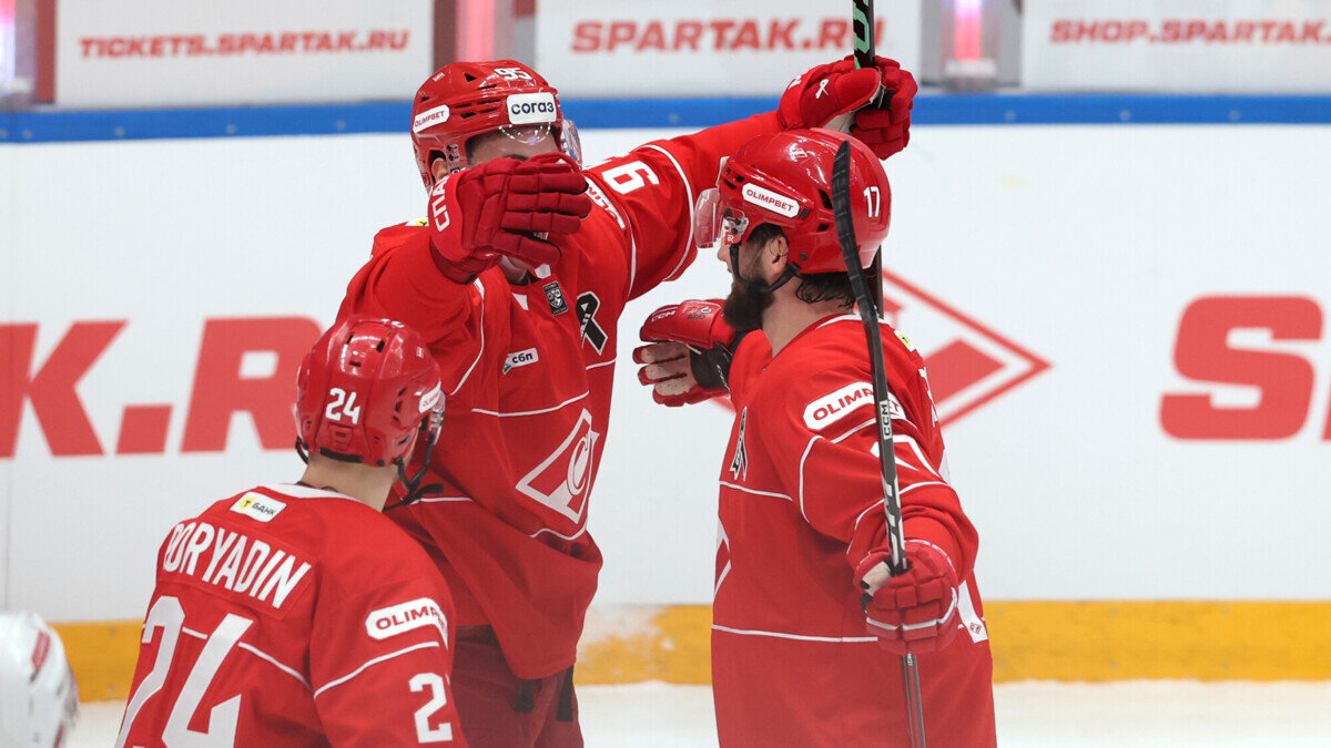 Жамнов об игре Спартака: Голы даются тяжеловато, через это надо пройти, преодолеть. Может, пропала уверенность. Уверен, что ребята поймают кураж и все вернется