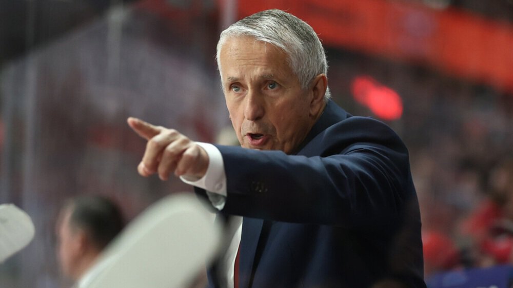 Владимир Плющев: Локомотив, убрав Рябыкина, стреляет тренеру и команде по ногам. Внутренняя возня отражается на результате. Хартли, как получит главный чек, может встать на рельсы Гру