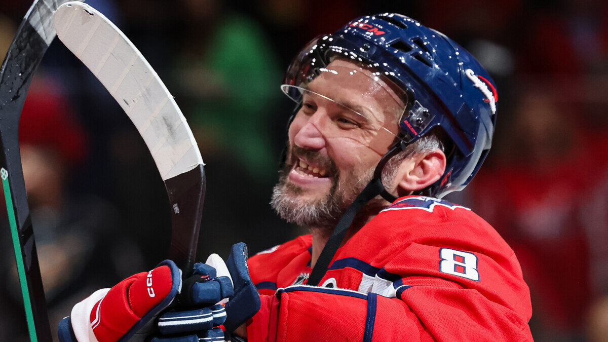 Вашингтон сменил логотип в соцсетях на фото Овечкина. Клуб проведет церемонию в честь Александра перед матчем с Виннипегом