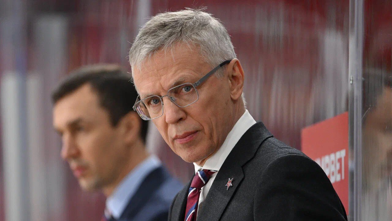 Ларионов о том, почему Педан и Плотников играли с капитанскими нашивками с Локомотивом: Я сам был удивлен. Это просто техническая ошибка, Сергей будет в следующем матче капитаном