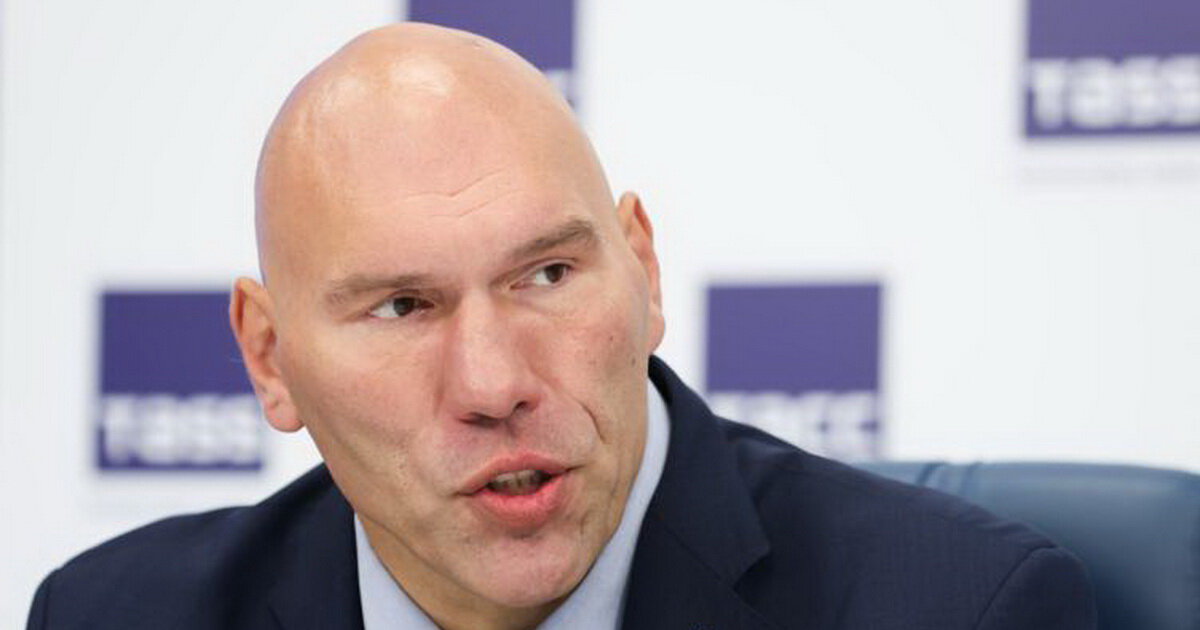 Валуев считает футбол самым популярным видом спорта в России: Дальше уже хоккей, единоборства, бокс, возможно, фигурное катание