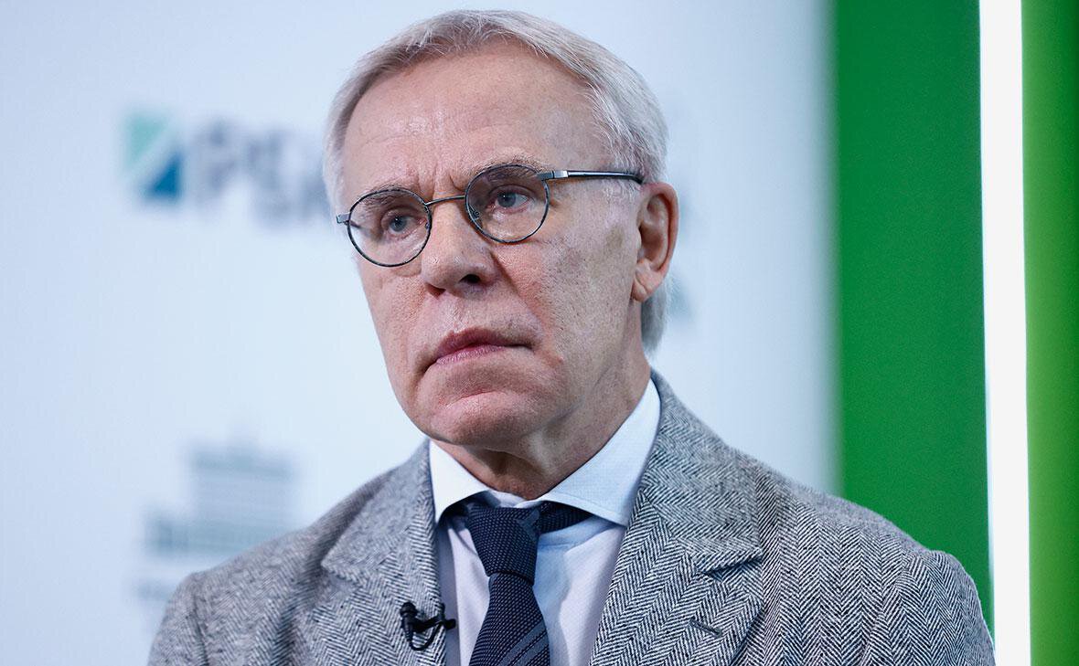 Вячеслав Фетисов: Хоккей спорт номер один. В футболе надо прибавлять в массовости, мастерстве. Когда пустой стадион практически во всех играх, о чем мы можем говорить