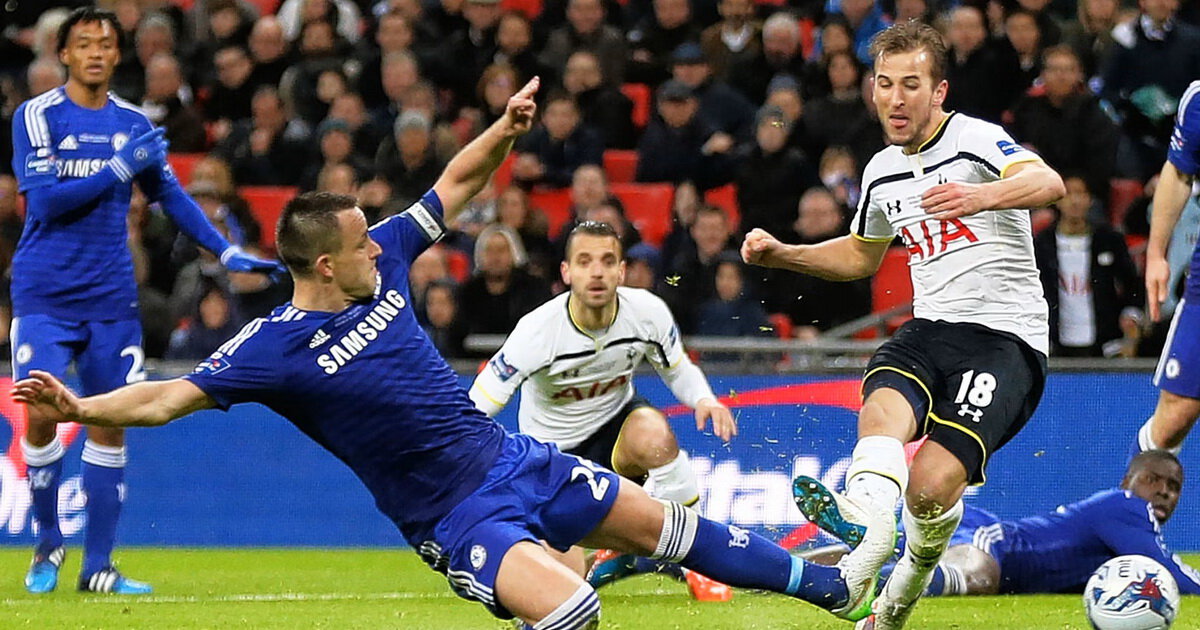 Терри высмеял слова о том, что Тоттенхэм больше Челси: Шпоры пригласили меня на матч. Сказали, что в 17:29  экскурсия по комнате с трофеями, а в 17:30 я уже буду на трибуне