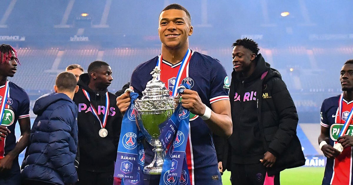 ПСЖ в 15-й раз и впервые с 2021 года выиграл Кубок Франции. У Марселя 10 побед