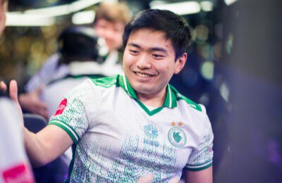 Цзинцзюнь «Sneyking» Ву, Аммар «AMMAR_THE_FUCKER» аль-Ассаф, Опросы, Оливер «Skiter» Лепко, Станислав «Malr1ne» Поторак, The International, Андреас Франк «Cr1t-» Нильсен, Falcons