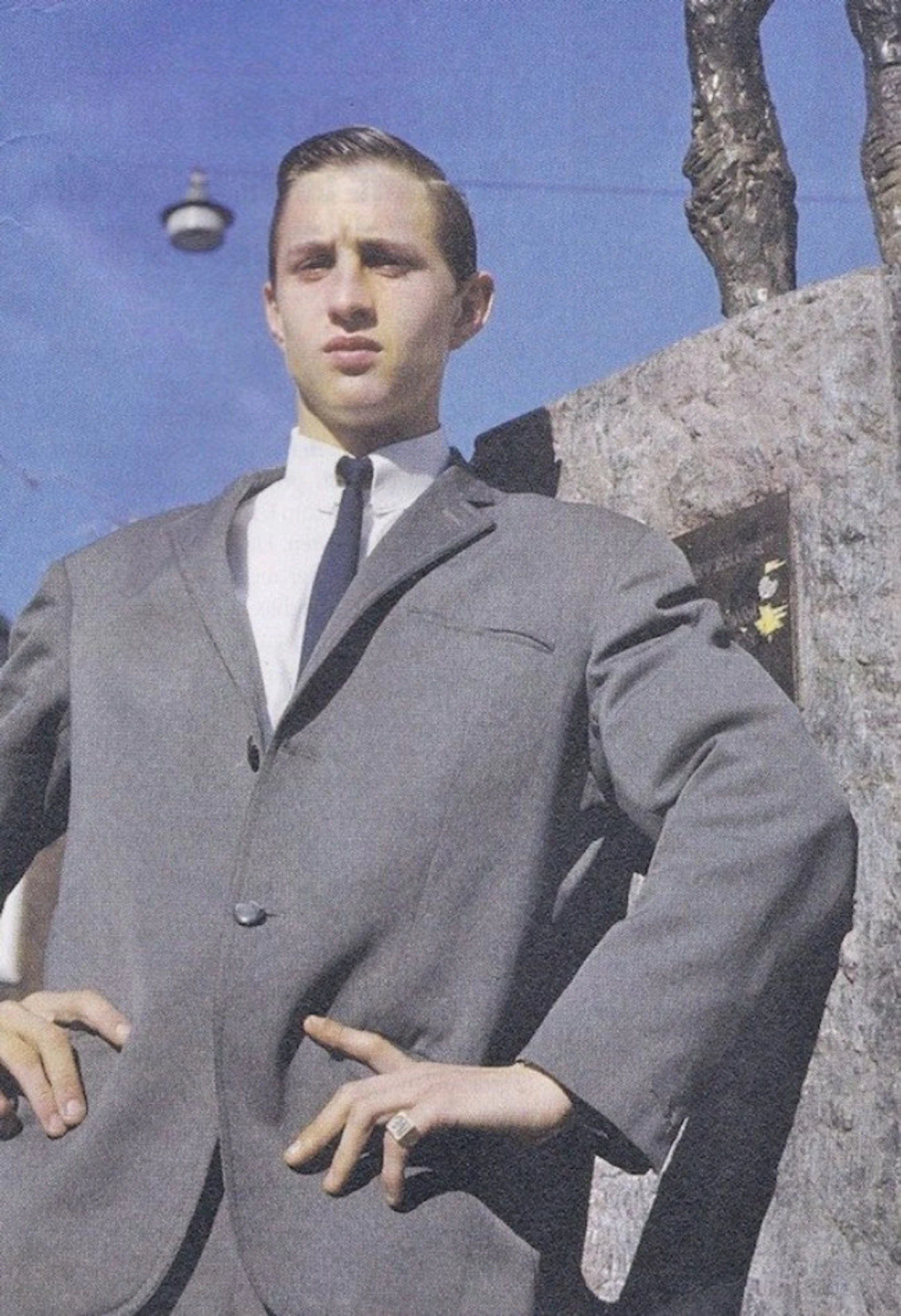 alt