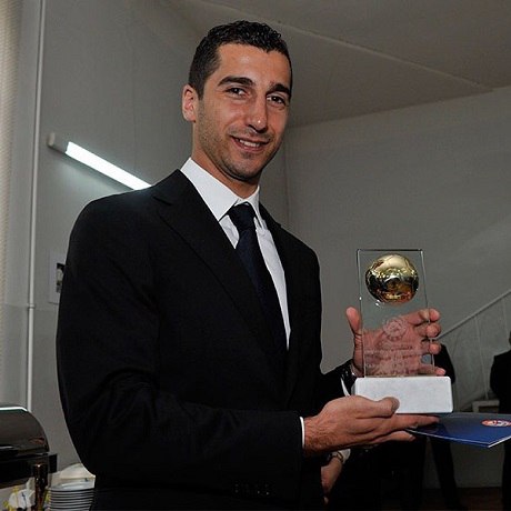 Мхитарян в 8-й раз признан лучшим футболистом Армении!