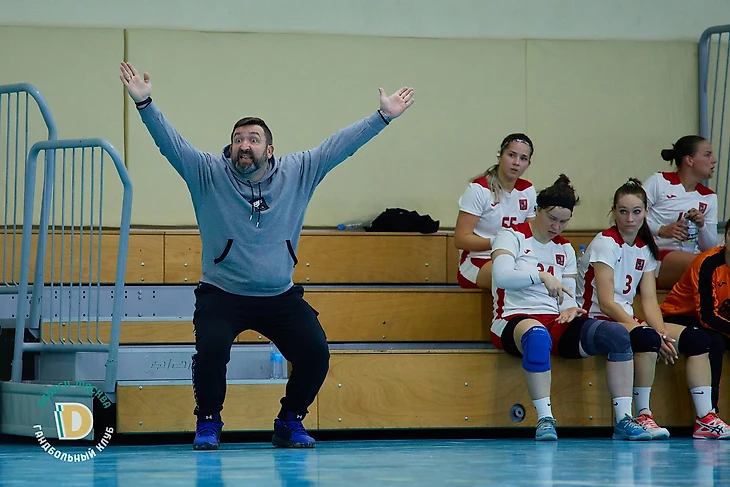 Первая лига. &quot;Дворцовое&quot; гостеприимство. Чемпионы взяли финал на себя — и уверенно победили, изображение №2
