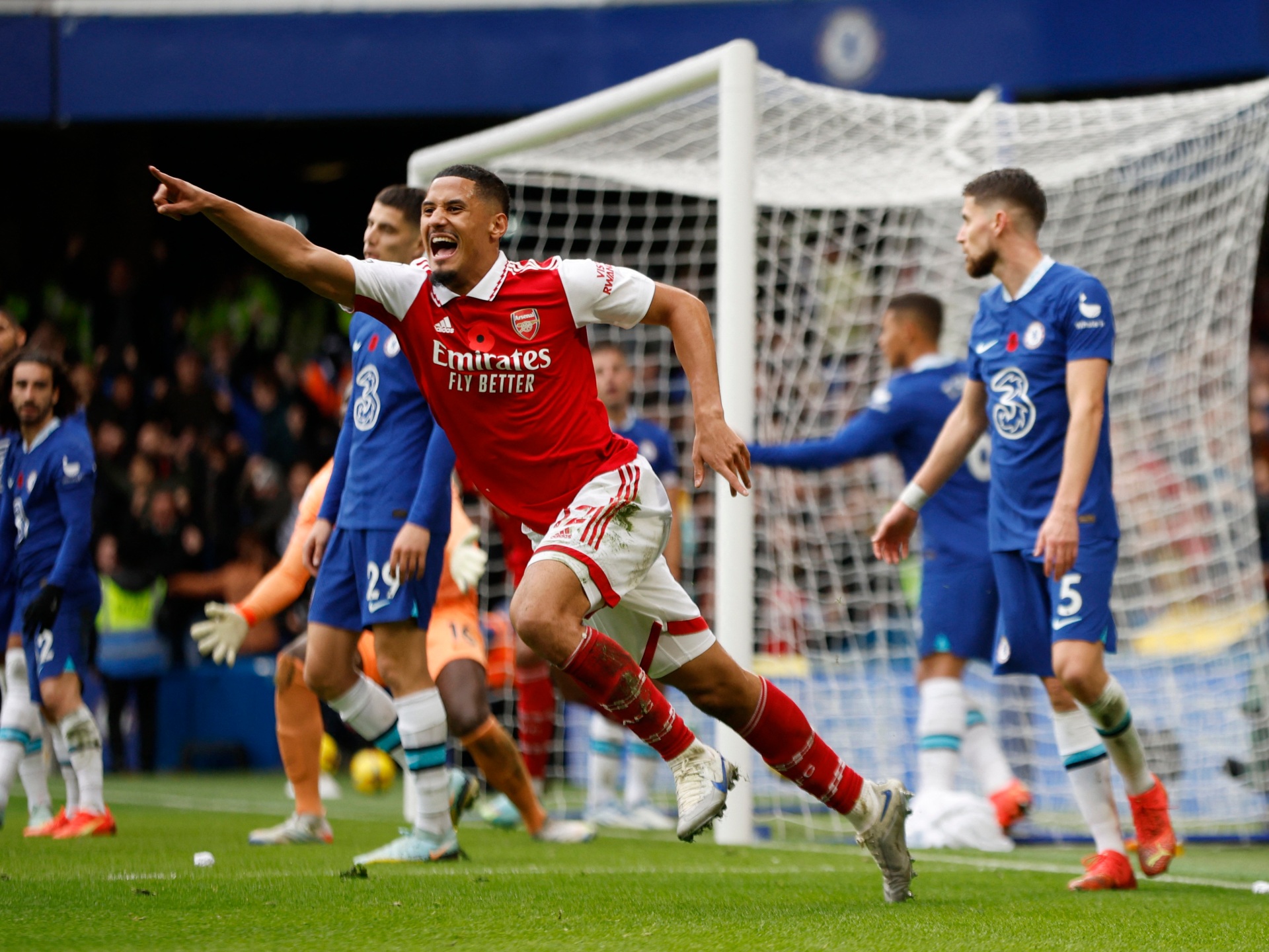 Arsenal back on top of the Premier League after win at Chelsea | Football  News | Al Jazeera