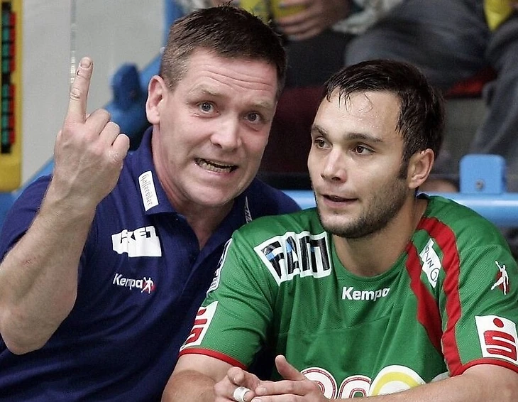 Олег Кулешов: "Как-то поспорили с Гисласоном на ящик шампанского, что выиграем бундеслигу", изображение №3