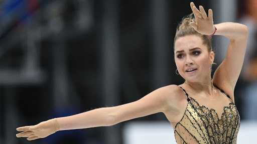 Что будет, если хоккеист займется фигурным катанием, а фигуристка возьмет клюшку? Эксперимент Елены Радионовой и «Авангарда»