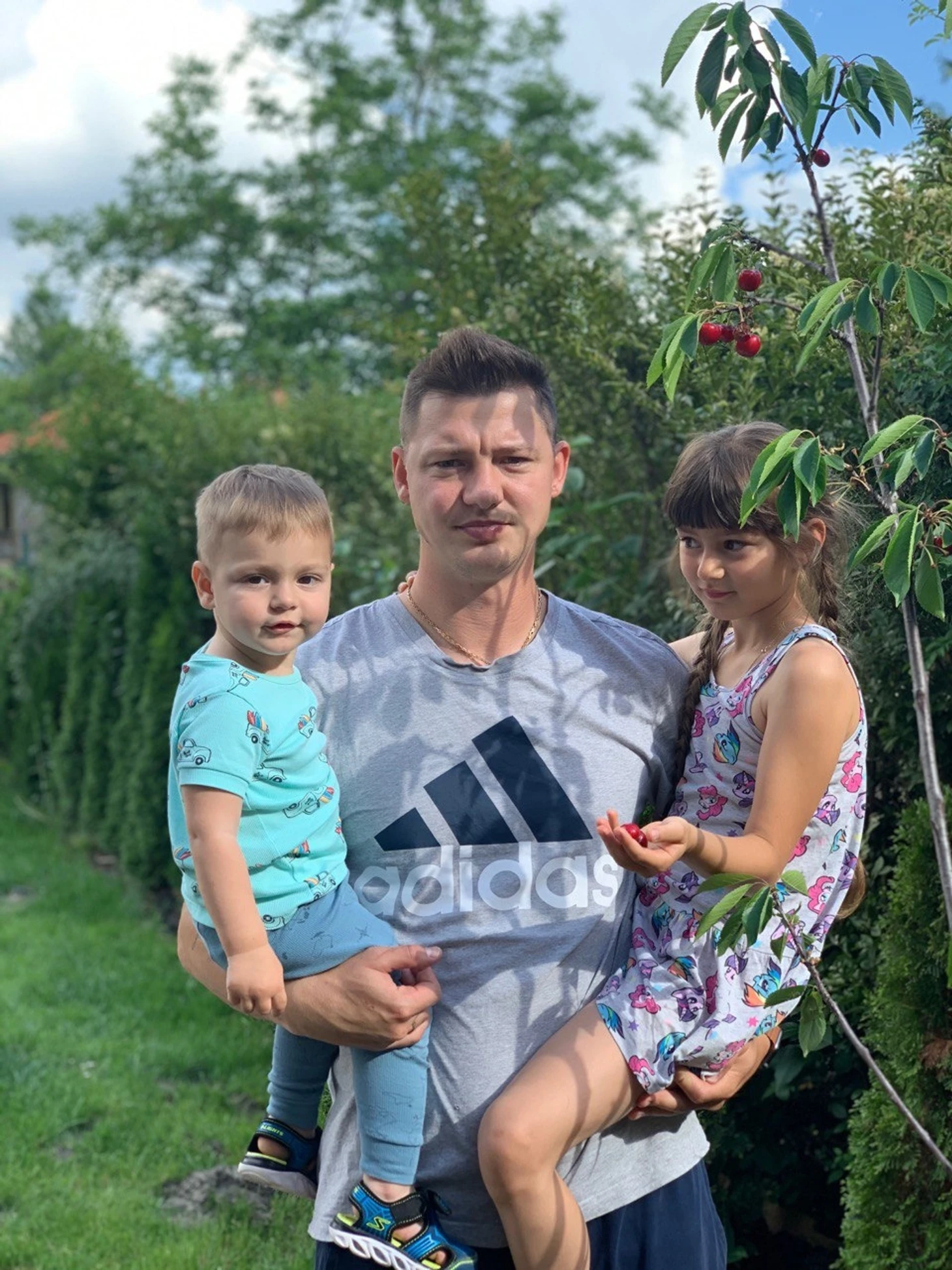 20 вопросов не о гандболе. Дмитрий Житников: "Когда нужно отвлечься, трачу пару часов на любимый нож", изображение №7