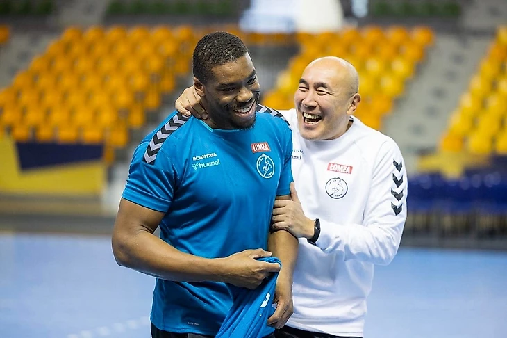 Эксклюзив БЦ. Талант Дуйшебаев: "Гуляем по берегу с женой, говорю: "Такое чувство, что не выплывем"!", изображение №6