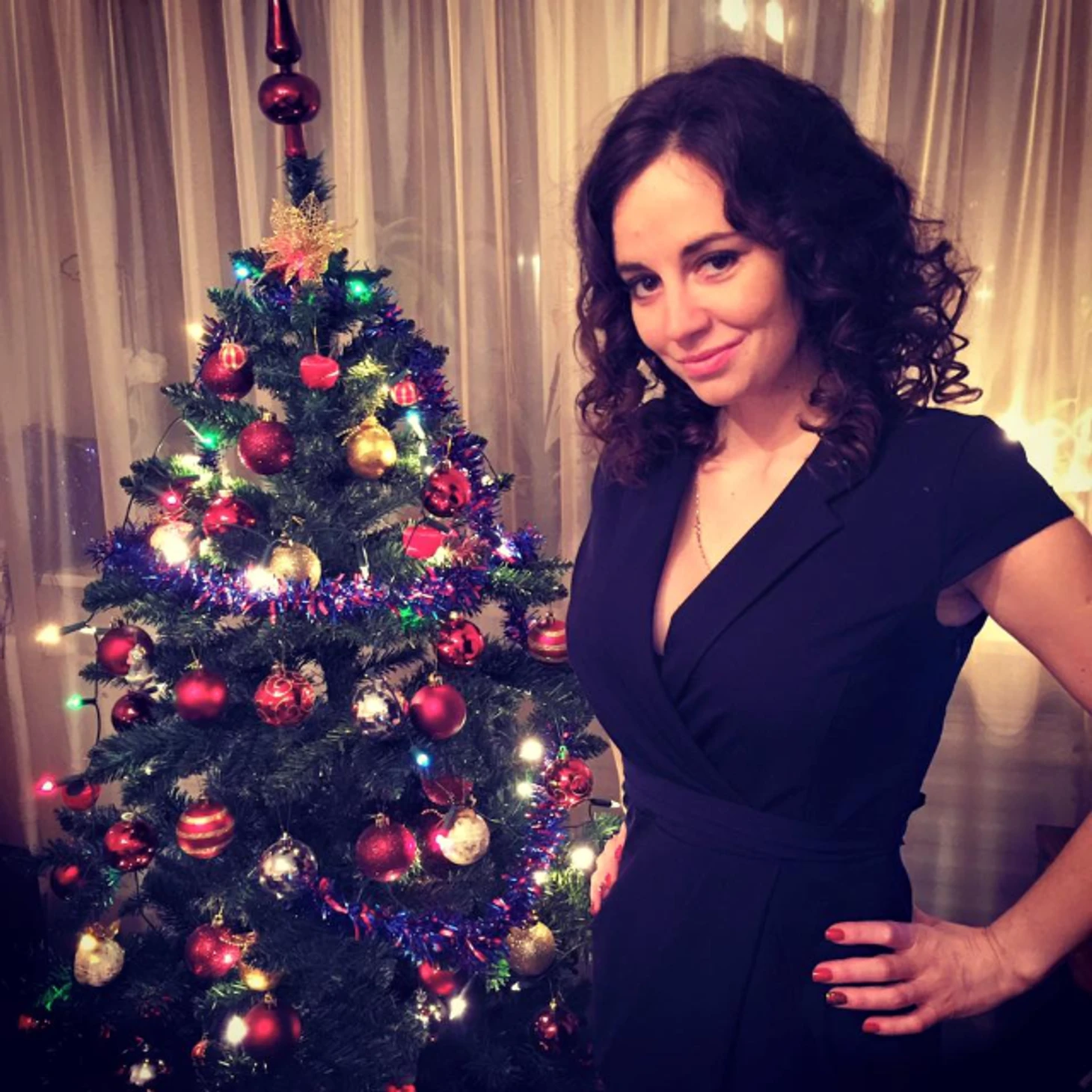 https://photobooth.cdn.sports.ru/preset/post/0/41/61b9a8c19410cb5a6bc3952f588c0.png