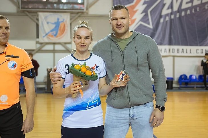 Станислава Герасимова: "Прозвища никогда не было. Потому что Стася и так — что-то эксклюзивное", изображение №2