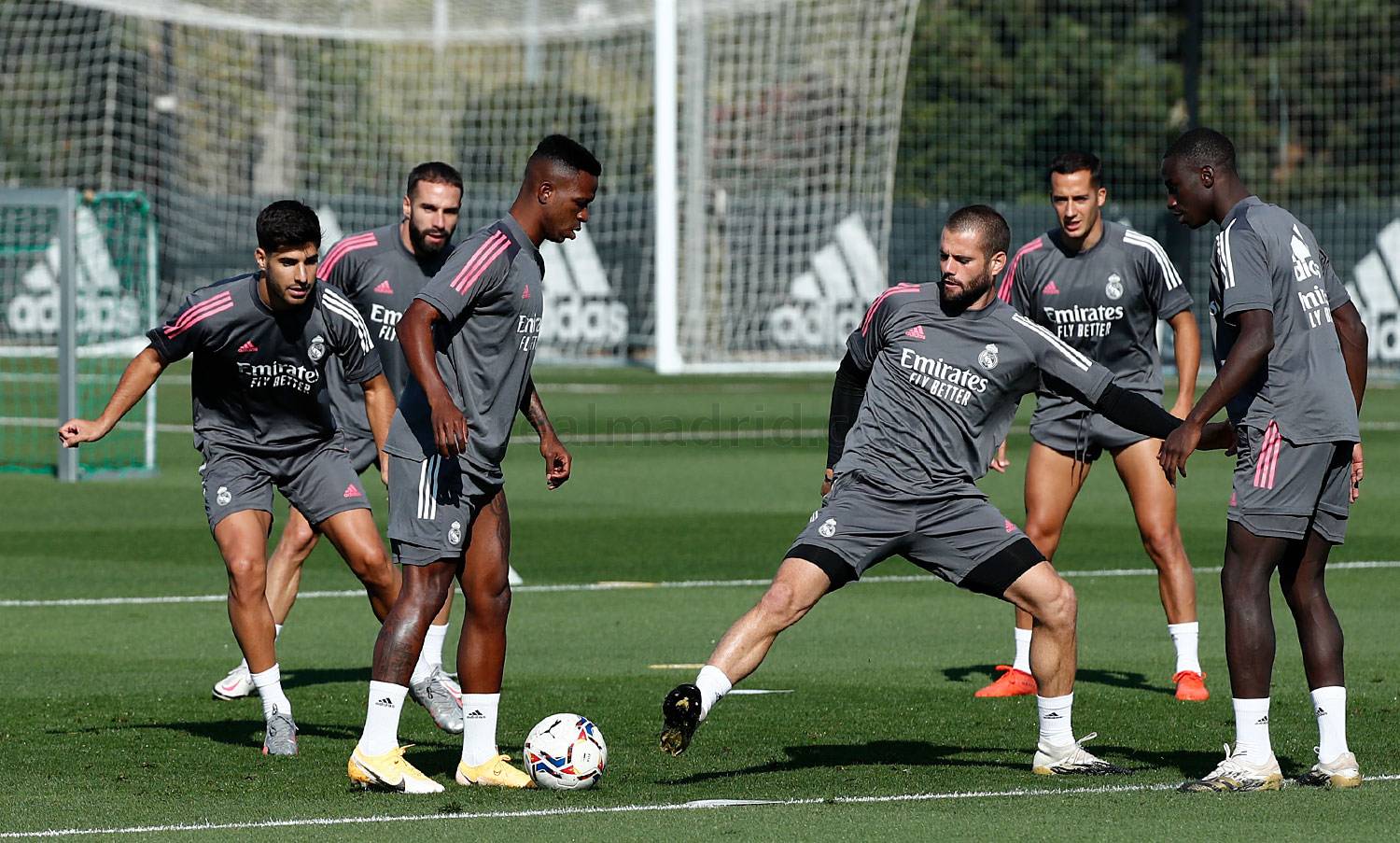 &#171;Мадрид&#187; начинает подготовку к игре с &#171;Леванте&#187;