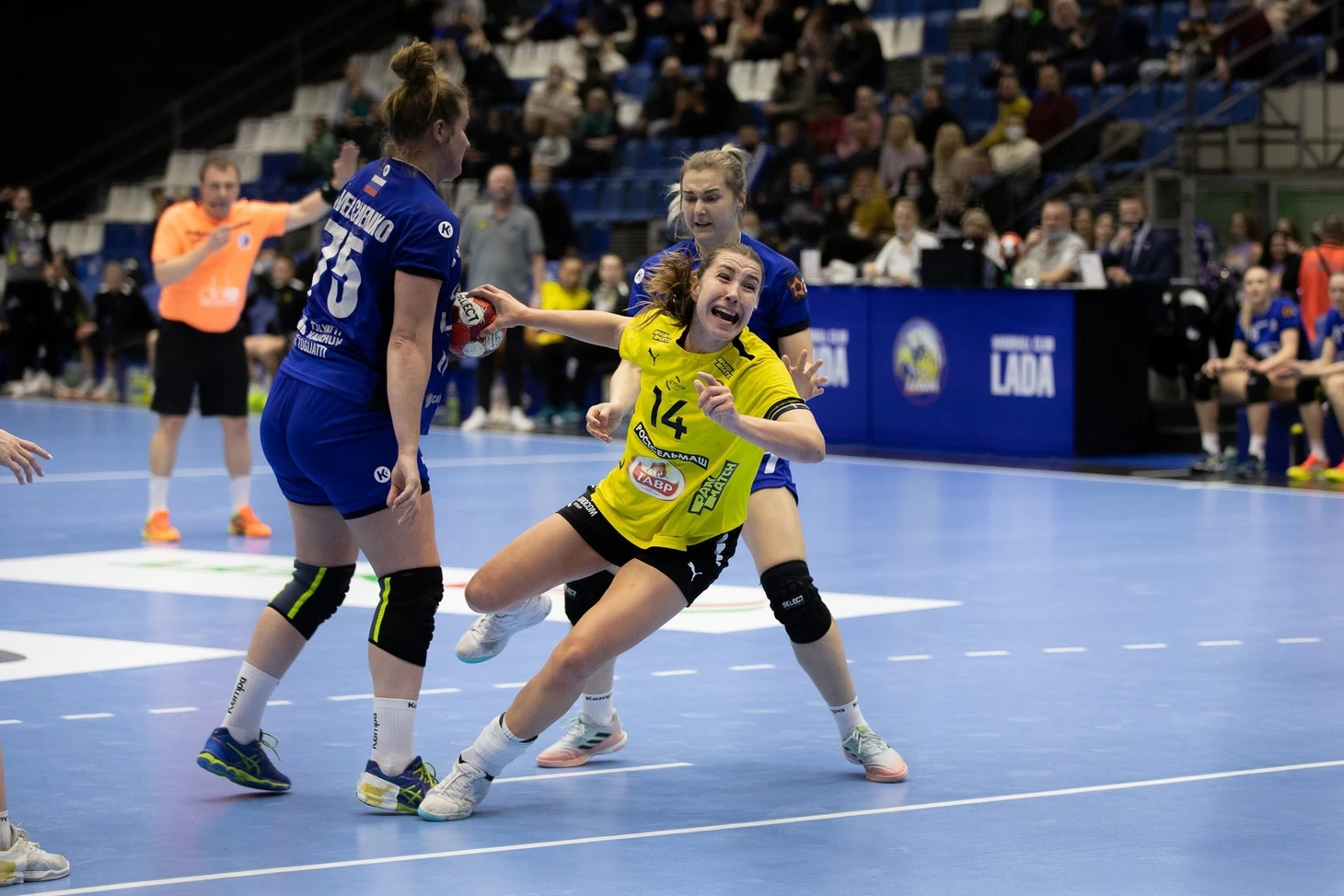 Чемпионат России. Маренникова начинает и выигрывает. "Ростов-Дон" вновь уступает в Тольятти, изображение №3