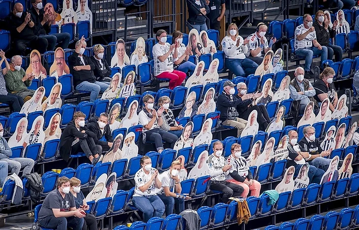 Лига чемпионов. Поправка в диспозицию: хромые &quot;зебры&quot; не держат темп &quot;Веспрема&quot; и &quot;Барсы&quot;, изображение №2