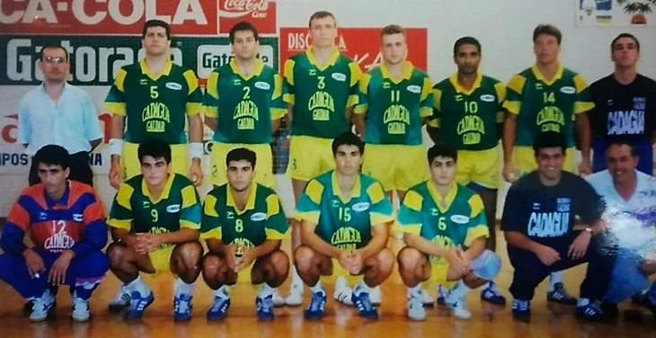 &quout;Гальдар&quout;. Крайний слева в верхнем ряду — Жорди Рибера, №3 — Юрий Карпук, №11 — Андрей Паращенко, №8 — Амброс Мартин