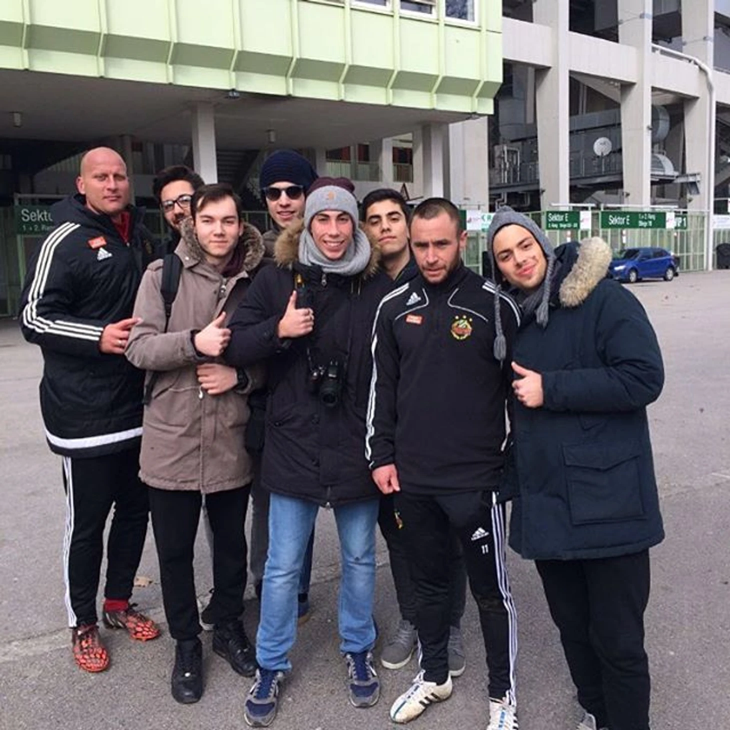 https://photobooth.cdn.sports.ru/preset/post/0/67/57b1853304bb880a16aefcd01b2da.jpeg