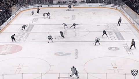 «Ак Барс» забивает победный гол «Салавату» за секунду до сирены