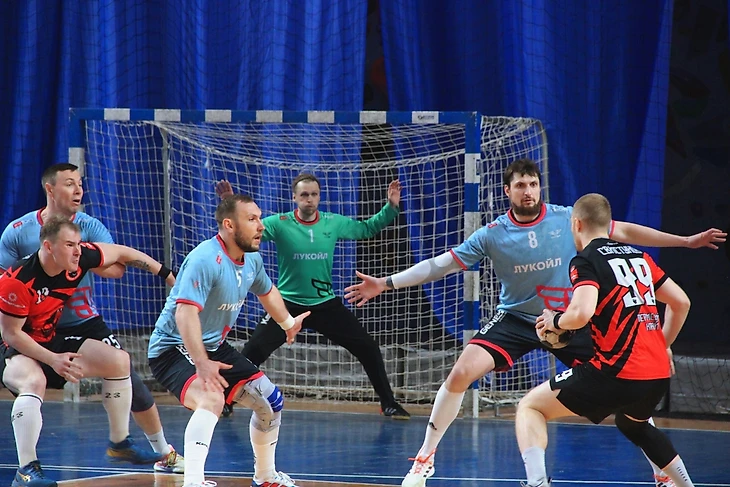 Olimpbet Суперлига. В Перми жара —"плюс 12"! Огонь ставропольских трибун теперь "Виктор" не спасёт, изображение №1