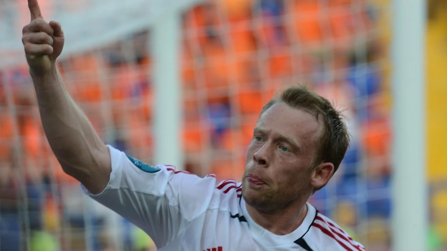 Denmark ride storm to shock Netherlands in EURO 2012 Group B | UEFA EURO 2020 | UEFA.com