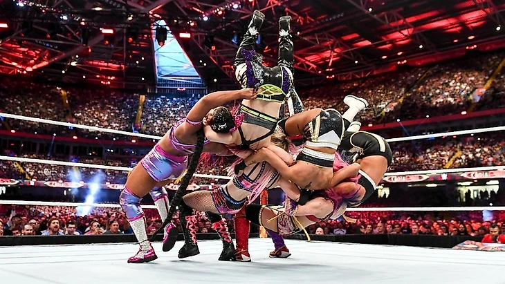 Обзор WWE Clash at the Castle, изображение №4