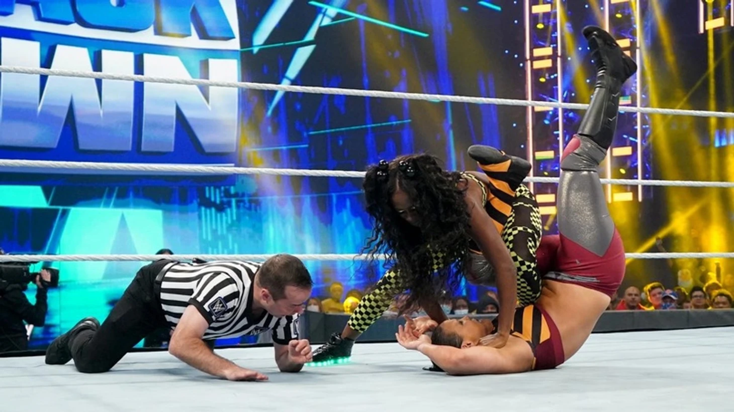 Обзор WWE Friday Night SmackDown 17.12.2021, изображение №8