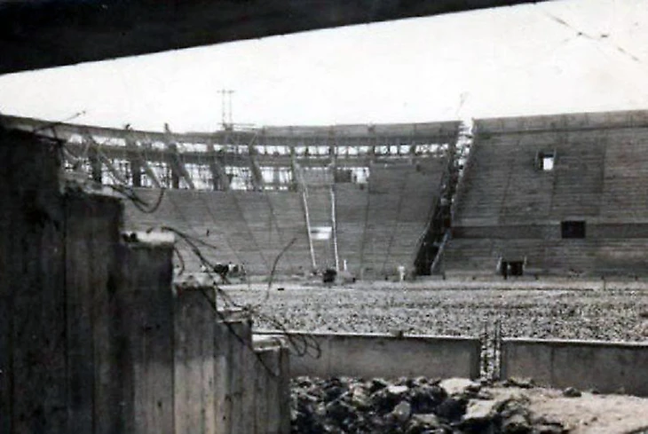 строительство стадиона