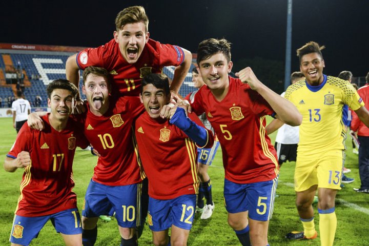 11 лучших игроков прошедшего Евро U-17