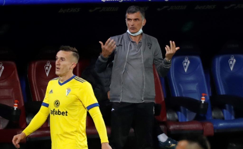 «Эйбар» дома проиграл «Кадису». «Какой смысл владеть мячом больше 70 процентов времени, если не забиваешь?»